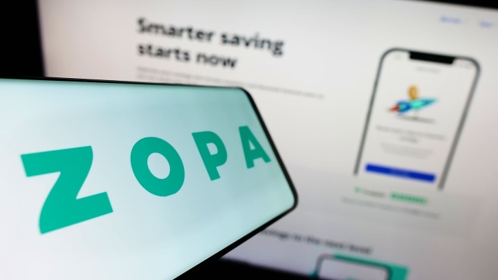 Британский банк Zopa переобучит 100 000 сотрудников из-за внедрения ИИ