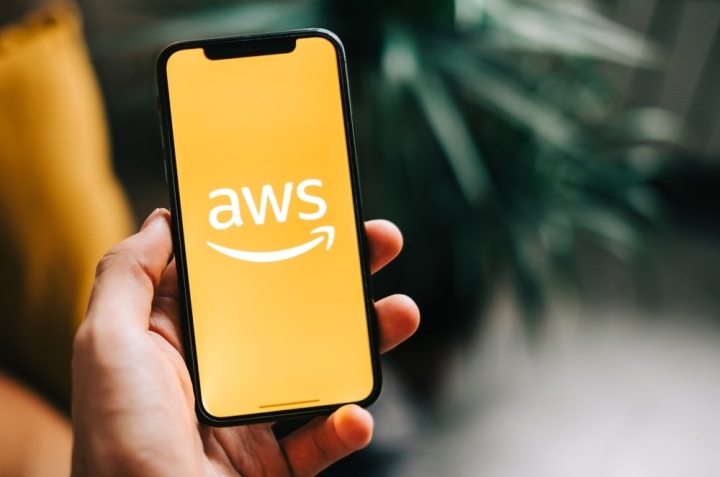 Надежность банковских облачных систем: сбой AWS выявил новые риски