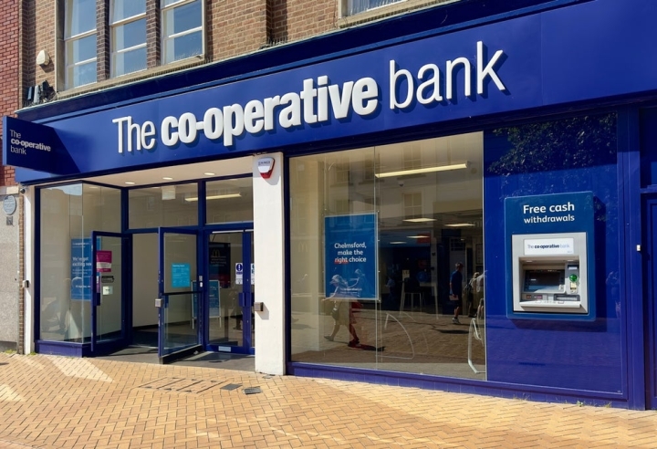 Динамика переключения банковских счетов в Великобритании: ключевые тренды и лидеры