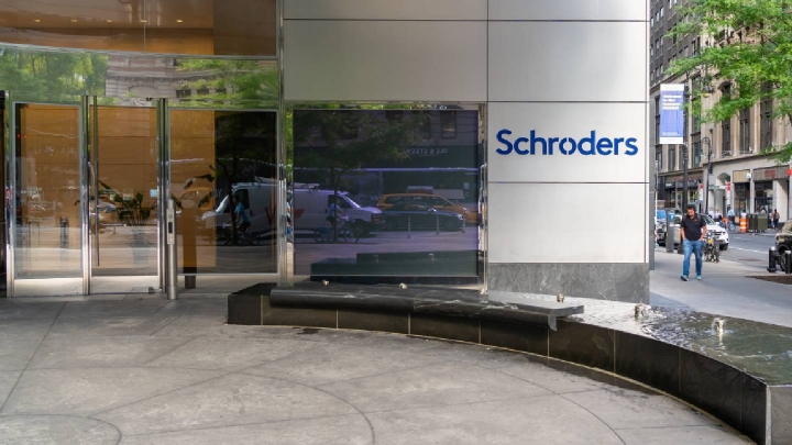Schroders завершает передачу дочерней компании в полную собственность Lloyds