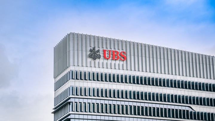 UBS объявляет о кадровых перестановках в руководстве и стратегии интеграции Credit Suisse