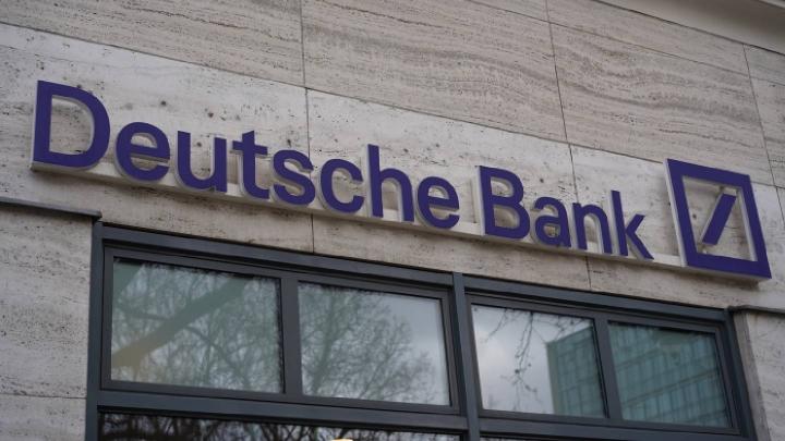 ЕЦБ расследует манипуляции балансом Deutsche Bank после жалобы инсайдера