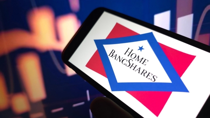 Home BancShares приобретает Mountain Commerce Bancorp на $150,1 млн, расширяя присутствие в США